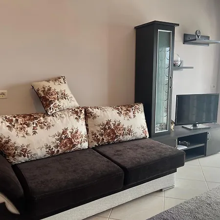 Tusuni Apartment *